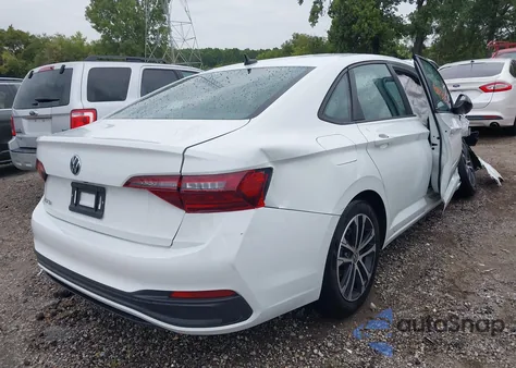 2023 Volkswagen Jetta 1.5T Sport z USA, uszkodzony, nr VIN 3VWBM7BU8PM023522